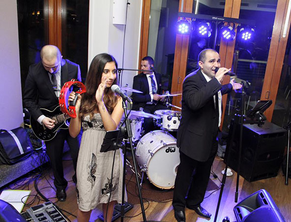 Karizma-cover-band-melbourne-singers-music